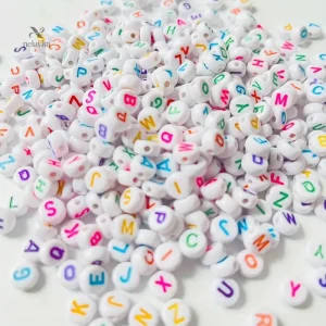 Perles Alphabet Lettres A-Z – Perles Rondes Blanches Multicolores pour Bracelets DIY et Création de Bijoux Personnalisés