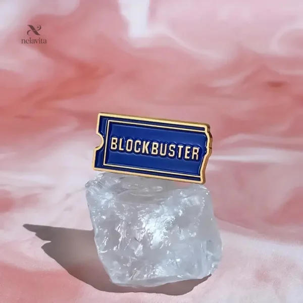 Broche vintage en émail bleu inspirée du cinéma