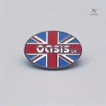 Broche britannique en métal inspirée du rock