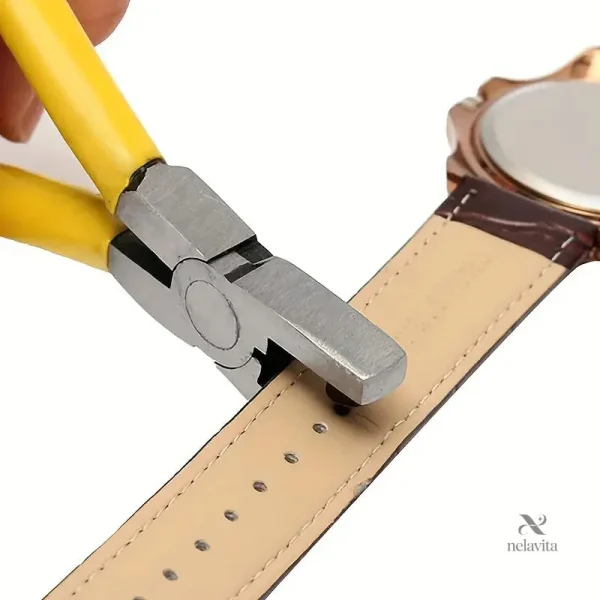 Outil pratique pour perforer bracelets de montre