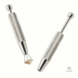 Accessoire pratique pour manipuler strass et perles
