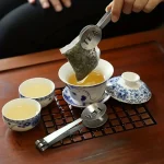 Pince à sachet de thé pour une infusion pratique