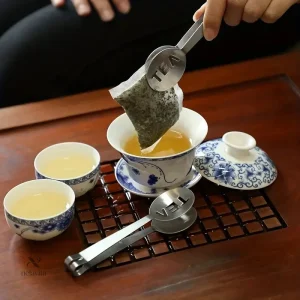 Pince à sachet de thé pour une infusion pratique