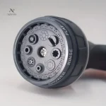 Outil d'arrosage versatile pour diverses applications extérieures