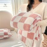 Plaid en velours, idéal pour ajouter une touche de confort