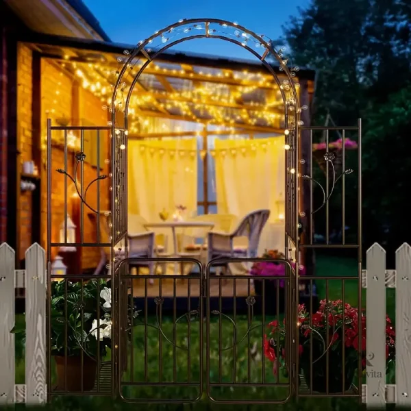 Élégant portail de jardin pour une touche naturelle