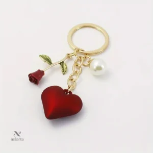 Porte-clés cœur avec rose et perle – Breloque romantique élégante pour homme