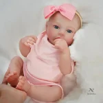 Poupée Bébé Réaliste en Silicone Tenue Rose