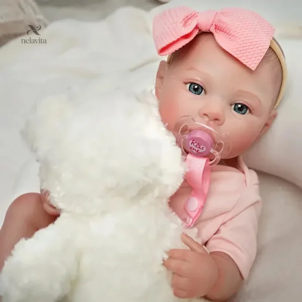 Poupée Bébé avec finition réaliste, idéale pour collection