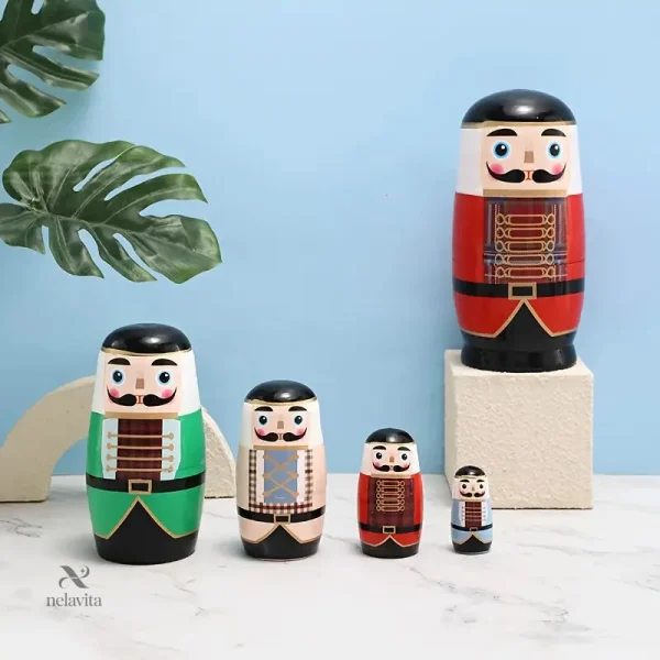Marionnettes en bois pour théâtre d’enfants et histoires