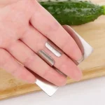 Accessoire de découpe pour éviter les blessures aux doigts