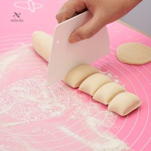 Raclette Coupe Pâte pour la pâtisserie