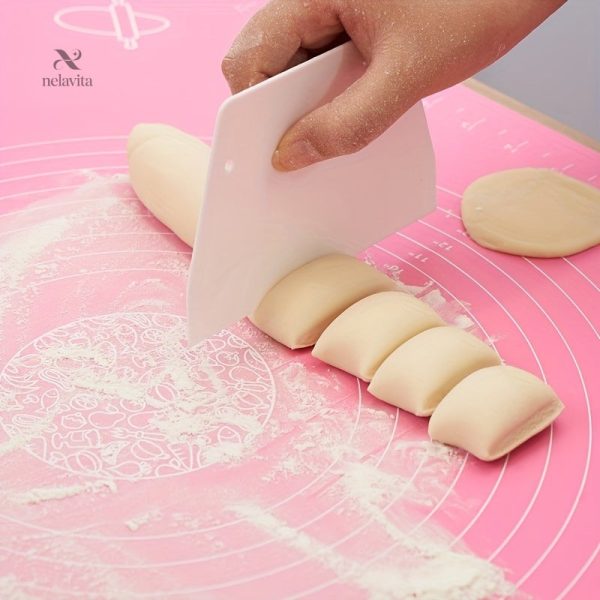 raclette-pate-plastique-coupe-pate-patisserie-1 Raclette Coupe Pâte pour la pâtisserie