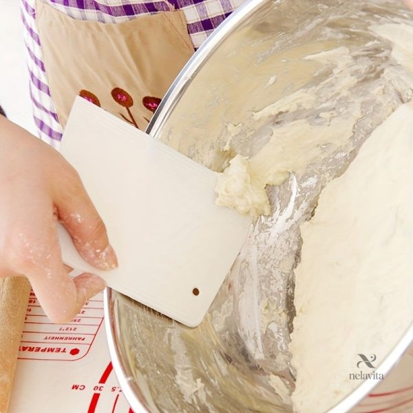 Ustensile de pâtisserie pour couper la pâte