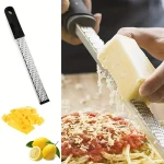 Râpe de cuisine en acier inoxydable pour fromage et épices