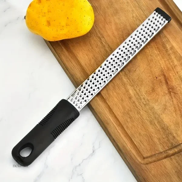 Accessoire de cuisine idéal pour râper et zester