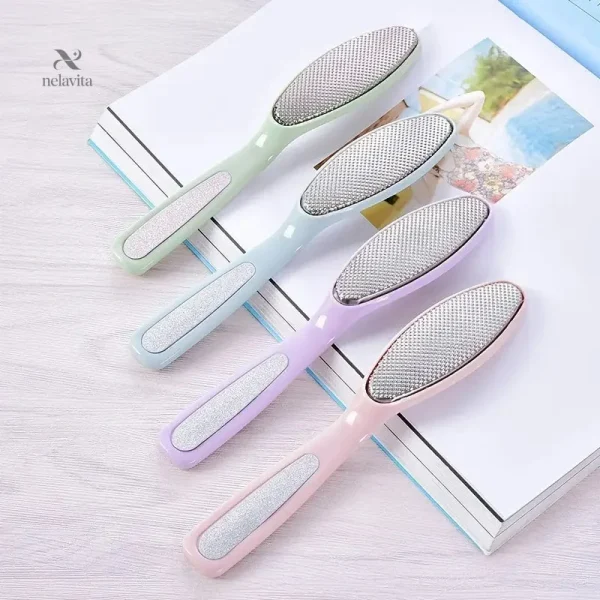 Râpe double face, idéale pour adoucir les pieds rapidement