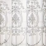 Tissu à motifs floraux pour fenêtres