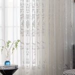 Rideau décoratif à motifs de fleurs