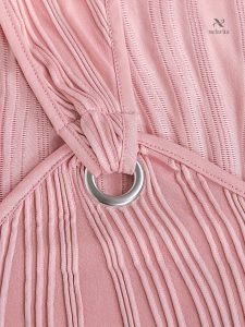 Robe femme courte avec motifs ondulés