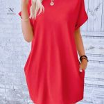 Modèle de robe décontractée, manches courtes et chic