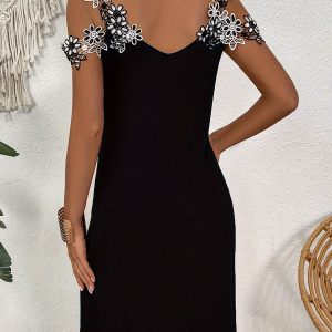 Robe Fleurie Épaules Dénudées Élégante