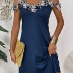 Design floral sur robe à prix abordable