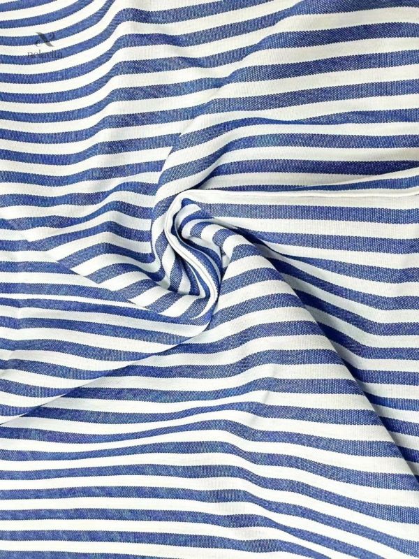 Modèle de robe rayée tendance pour toutes les occasions