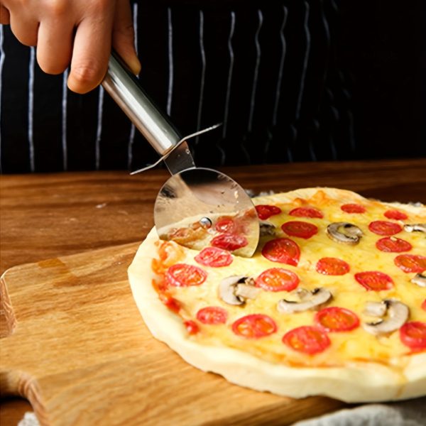 roulette-a-pizza-inox-1 Roulette à pizza en inox pour découpe précise