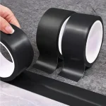 Ruban noir polyvalent pour projets de rénovation et bricolage