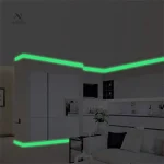 Bande fluorescente pour améliorer la visibilité dans l'obscurité