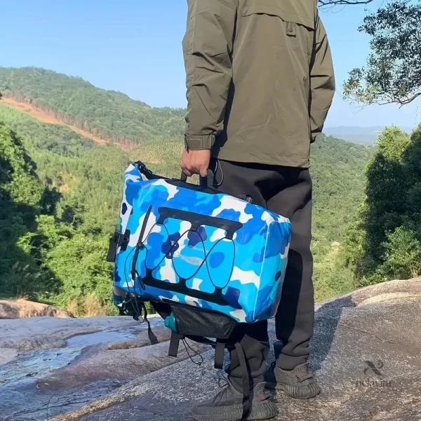 Design camouflage bleu adapté aux besoins sportifs