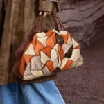 Accessoire chic : sac à main femme, motifs de feuilles
