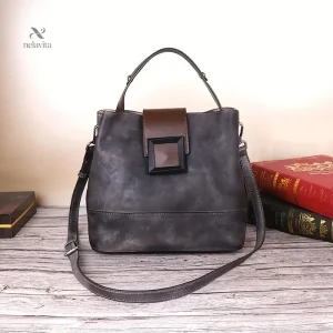 Sac à main femme en cuir marron Élégance chic et design moderne