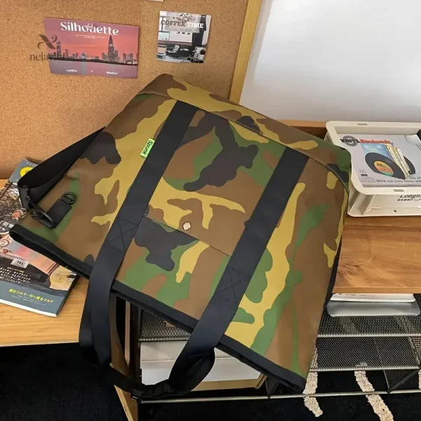 Cabas homme pratique avec motif camouflage