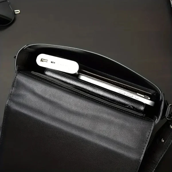 Sac bandoulière homme, design moderne et fonctionnel