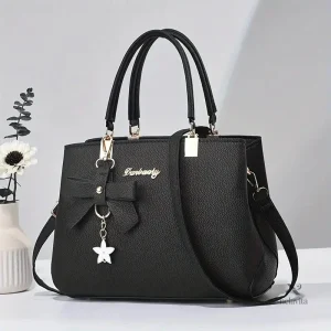 Sac Cabas Femme Élégant en Simili Cuir Bordeaux avec Nœud et Breloque – Mode Chic et Pratique