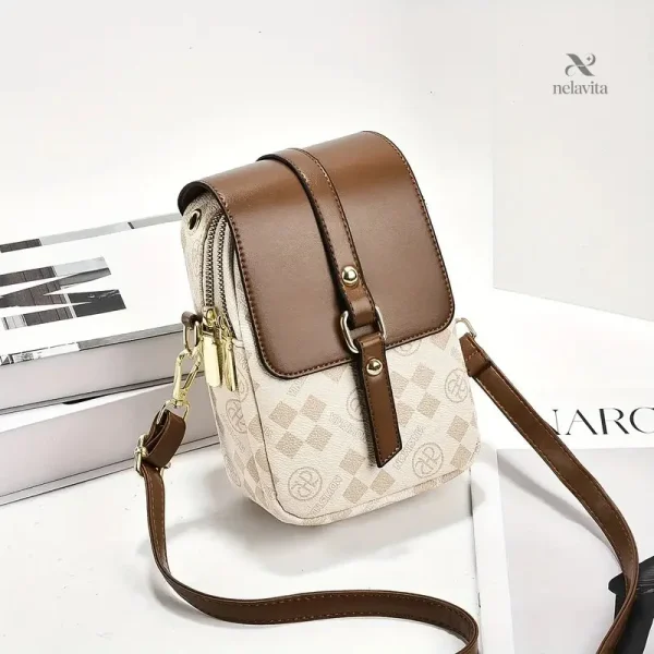 sac-porte-epaule-femme-marron-a-motif-carreaux-avec-rabat-02kqjv-1