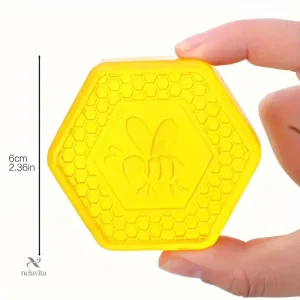 Savon naturel au miel et cire d'abeille en forme de ruche