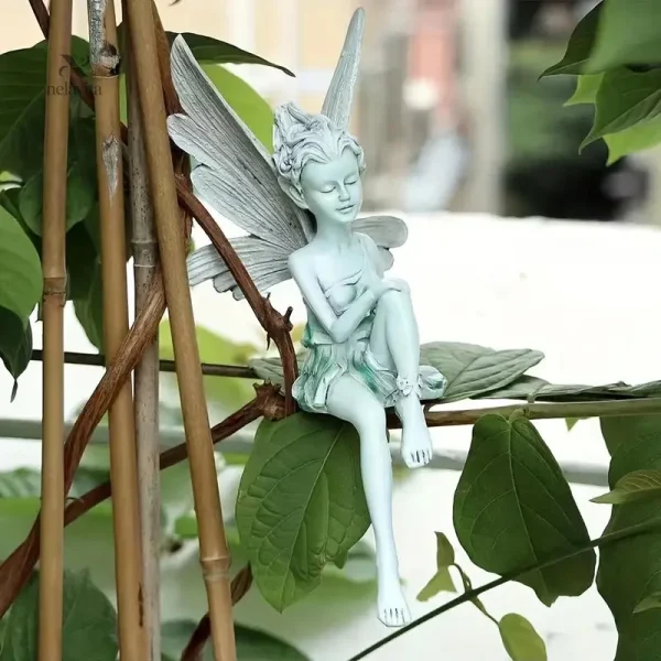Statue décorative fée assise pour embellir votre jardin