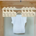 Organisateurs de penderie pour vêtements de bébé en bois