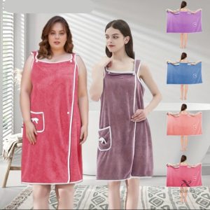 Serviette de bain avec manches courtes et poche pratique