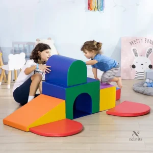 Parcours de motricité bébé en mousse colorée pour l'éveil