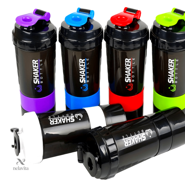 shaker-avec-melangeur-1 Shaker avec mélangeur pratique pour boissons à emporter