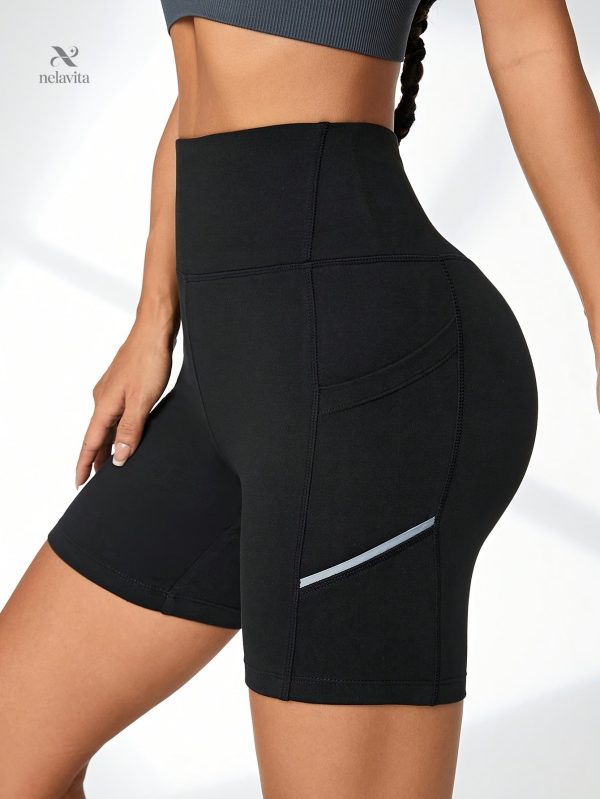 Poches fonctionnelles sur short de sport design