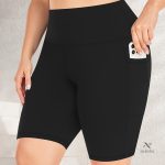 Confort et style réunis dans un short grande taille
