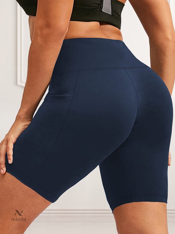Poches fonctionnelles sur short grande taille