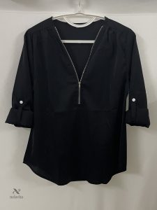 Blouse unie à manches retroussables