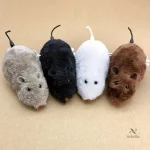 Souris réalistes en peluche pour des farces surprenantes