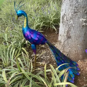 Statue Paon Multicolore pour décoration de jardin